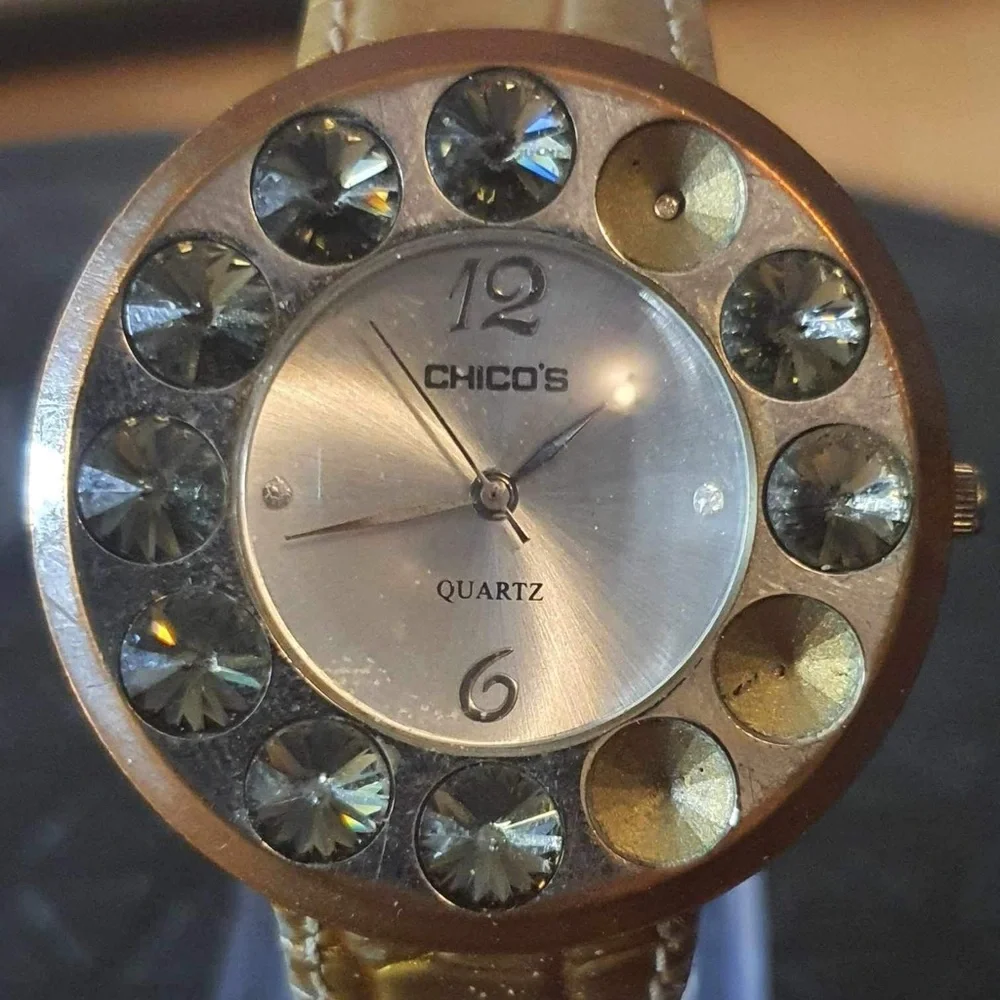 🦋10/$20🦋 Chico's Silver Rhinestone Leather Women's Watch